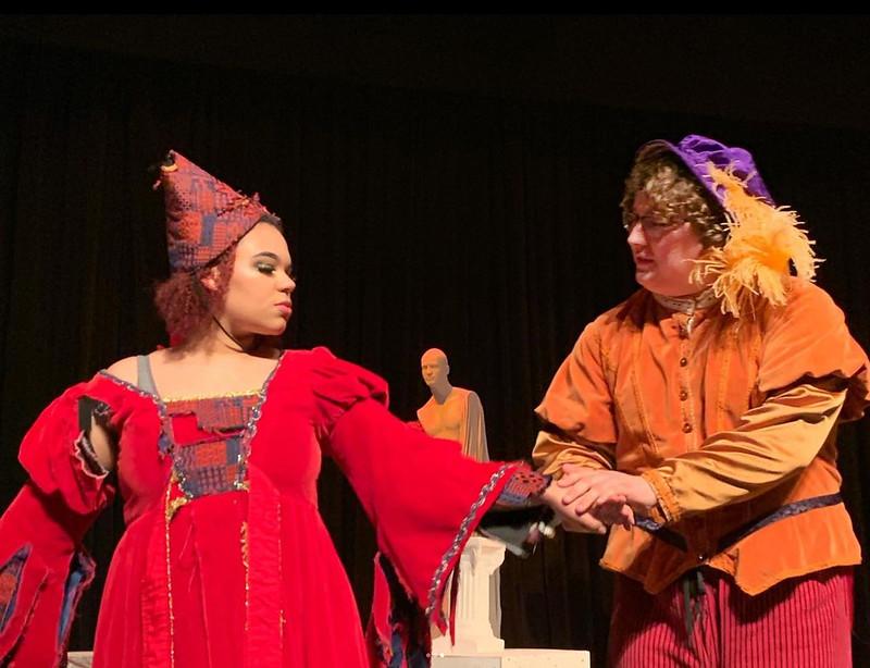 A scene from Gadsden State 剧院's production of The Taming of the Shrew